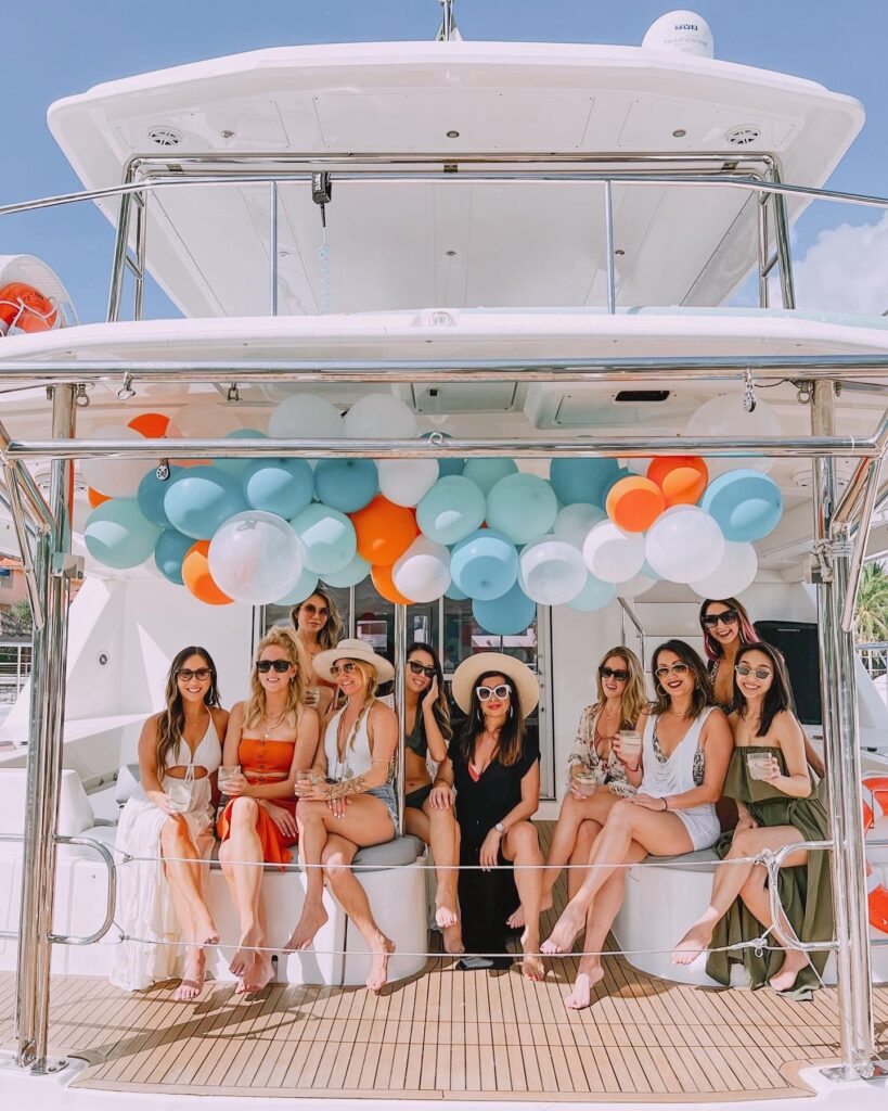 Friends enjoying a private Tulum Yachts charter